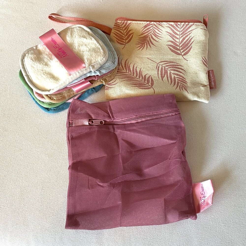 MAKEUP ERASER Multi Color 7 Day Set with Laundry Bag and Storage Bag-New!